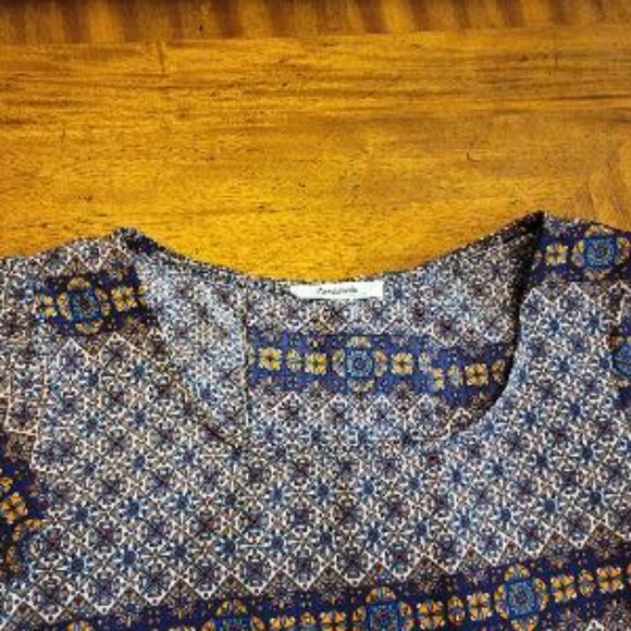 Carmela Tie Back Shift Dress - Picture 5 of 13